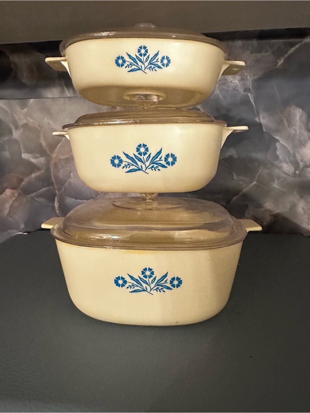 Corningware Casserole Small decorative plastic collector set - Corn Flower